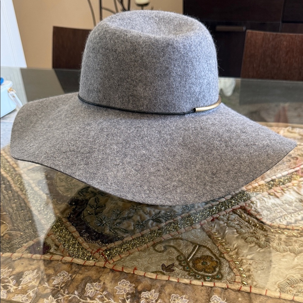 Chic Women's Gray Wide Brim Hat